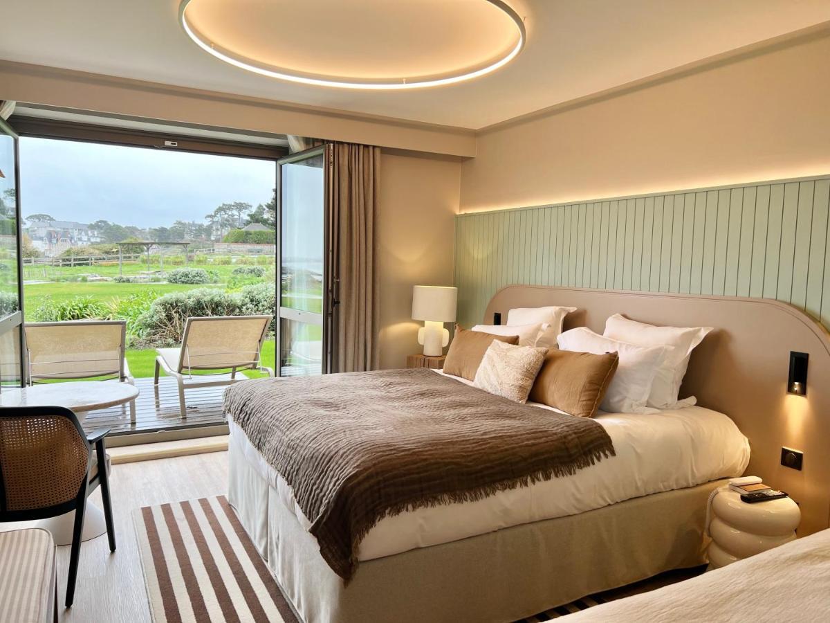 Emeria Dinard Thalasso Spa Exterior photo